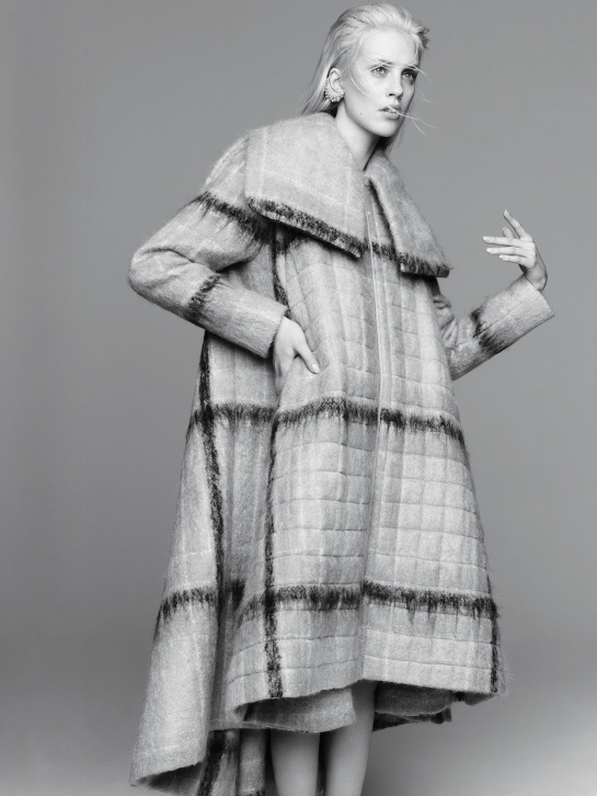Julia Frauche By Nagi Sakai For Vogue Mexico January 2015